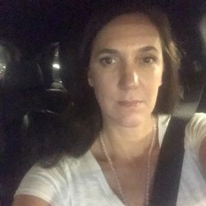 Meet your Posher, Claudia